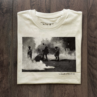'La Beauté Est Dans La Rue' T-shirt